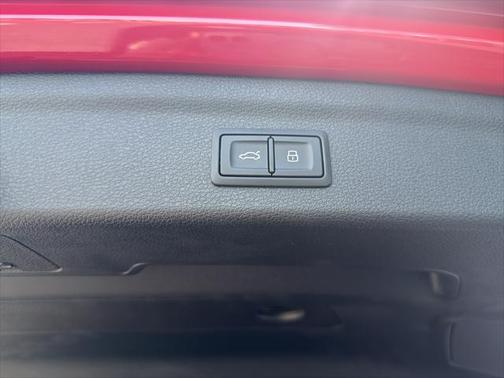 2024 Audi Q3 Premium 45 TFSI S line quattro Tiptronic