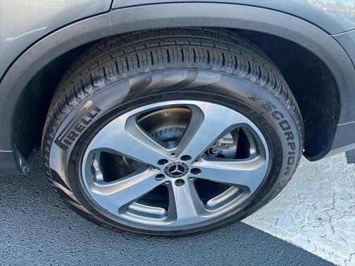 2018 Mercedes-Benz GLC 300 Base