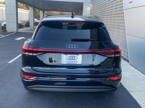 2025 Audi Q6 e-tron Premium Plus