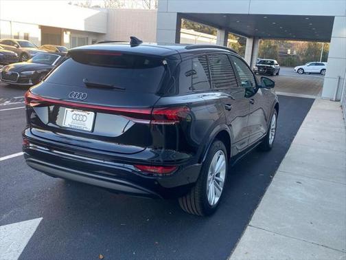 2025 Audi Q6 e-tron Premium Plus