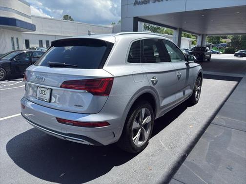 2023 Audi Q5 40 Premium Plus