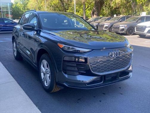 2025 Audi Q6 e-tron Premium