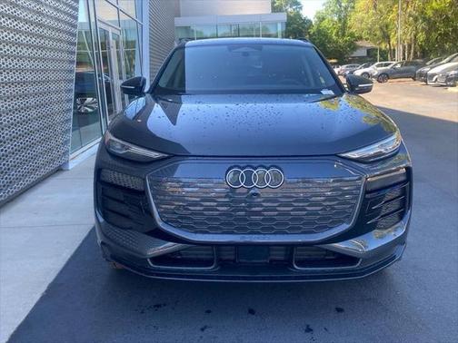 2025 Audi Q6 e-tron Premium
