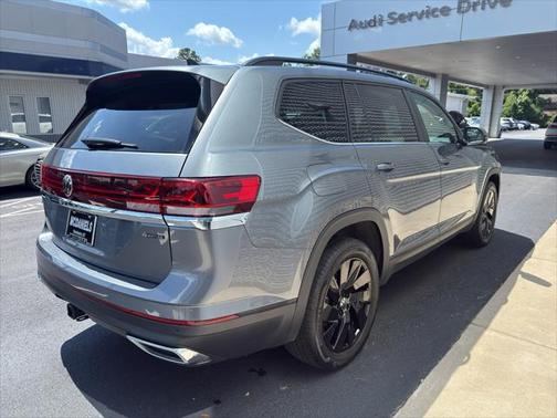 2024 Volkswagen Atlas 2.0T SE w/Technology 4MOTION