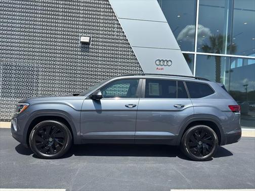2024 Volkswagen Atlas 2.0T SE w/Technology 4MOTION