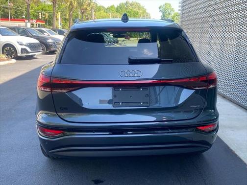 2025 Audi Q6 e-tron Premium quattro