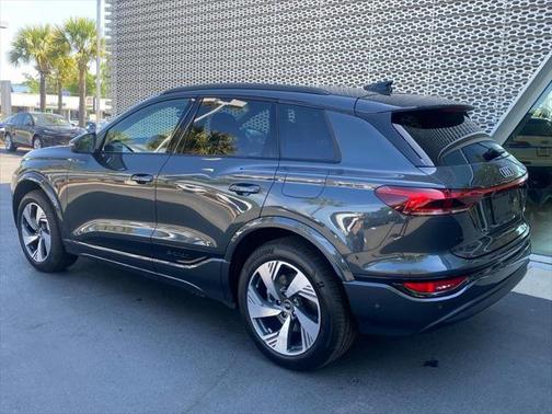 2025 Audi Q6 e-tron Premium quattro