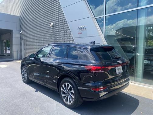 2025 Audi Q6 e-tron Premium Plus quattro
