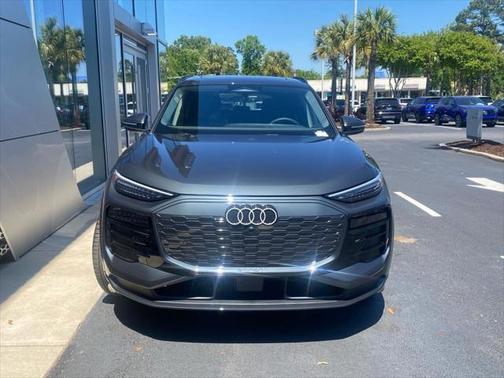 2025 Audi Q6 e-tron Prestige quattro