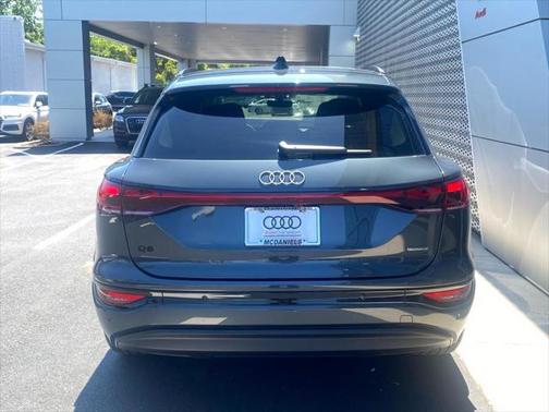 2025 Audi Q6 e-tron Prestige quattro