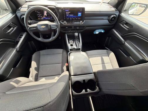 Summit White 2024 Chevrolet Colorado WT