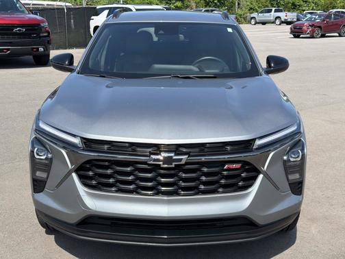 Sterling Gray Metallic 2025 Chevrolet Trax 2RS