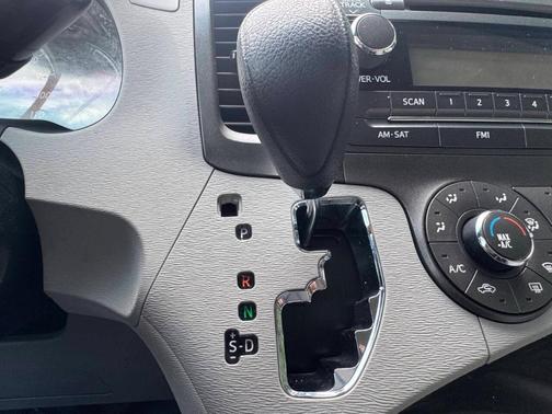 2011 Toyota Sienna Base