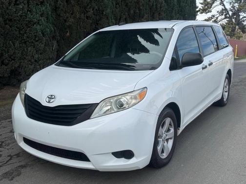 2011 Toyota Sienna Base