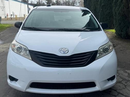 2011 Toyota Sienna Base