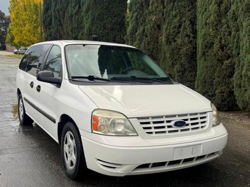 2004 Ford Freestar S