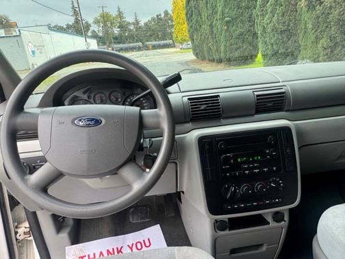 2004 Ford Freestar S