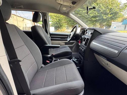 2009 Dodge Grand Caravan SE