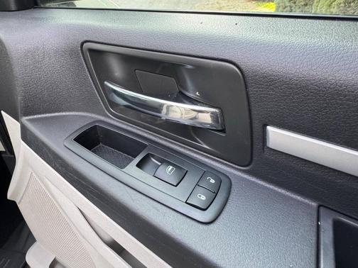2009 Dodge Grand Caravan SE