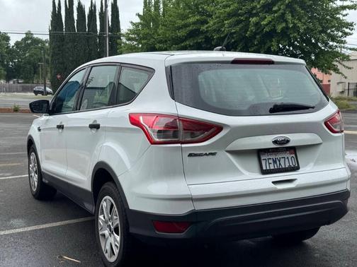 2014 Ford Escape S