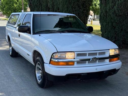 2003 Chevrolet S-10 BASE
