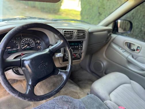 2003 Chevrolet S-10 BASE