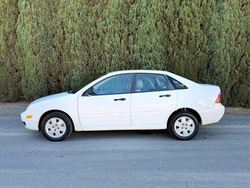 2007 Ford Focus ZX4 SE