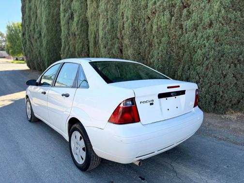 2007 Ford Focus ZX4 SE