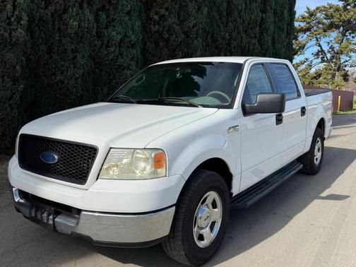 2005 Ford F-150 XLT SuperCrew