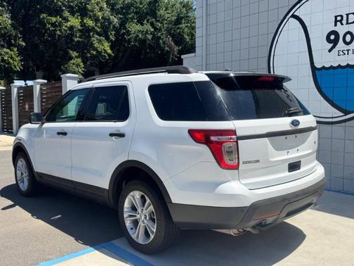 White 2015 Ford Utility Police Interceptor Base