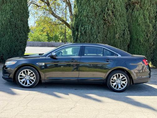 2013 Ford Taurus Limited