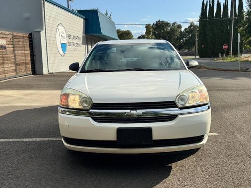 White 2005 Chevrolet Malibu Base