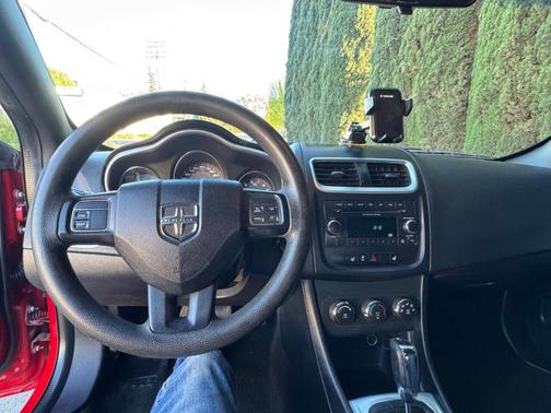2012 Dodge Avenger SE