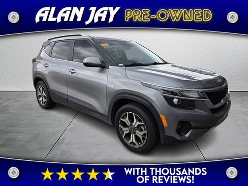 Steel Gray 2022 Kia Seltos EX SUV