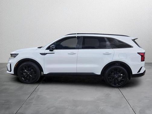 Glacial White Pearl 2022 Kia Sorento SX Prestige