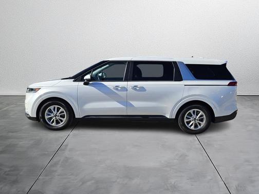 2022 Kia Carnival LXS