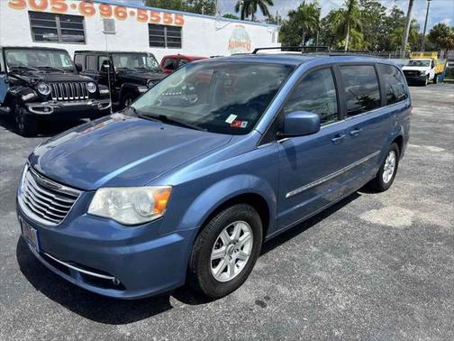 2012 Chrysler Town & Country Touring