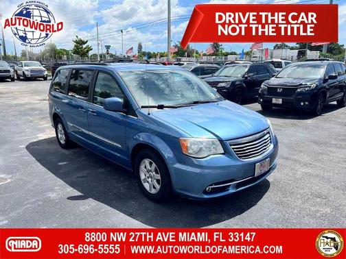 2012 Chrysler Town & Country Touring