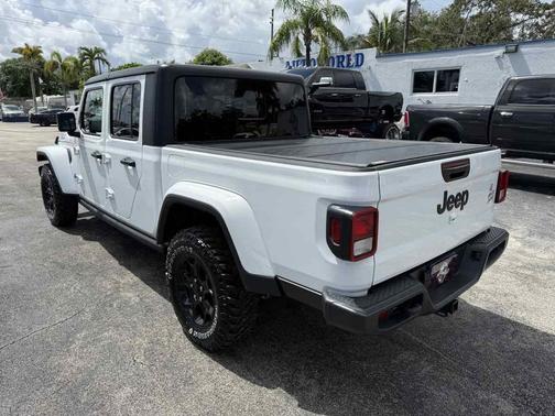 2023 Jeep Gladiator Willys 4x4