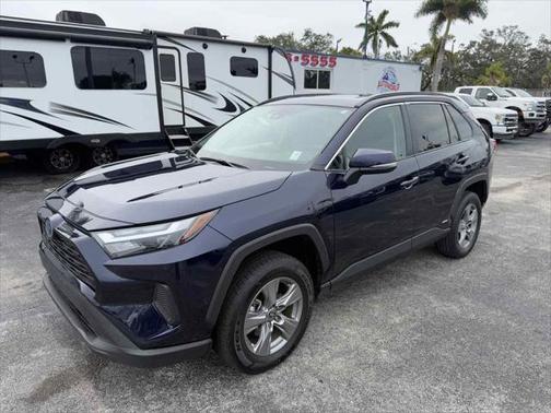 2022 Toyota RAV4 Hybrid XLE