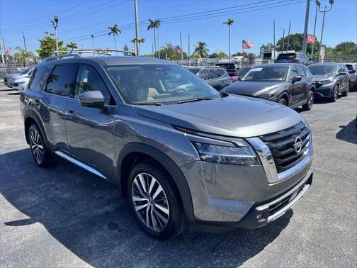 2022 Nissan Pathfinder Platinum 4WD