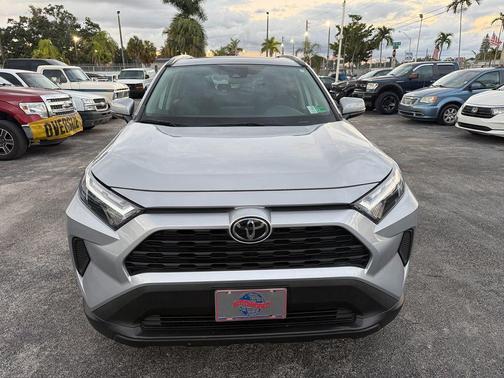 2022 Toyota RAV4 XLE