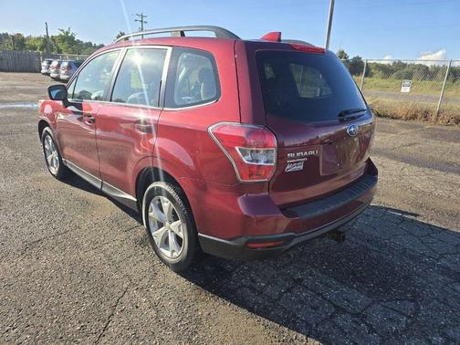 2016 Subaru Forester 2.5i