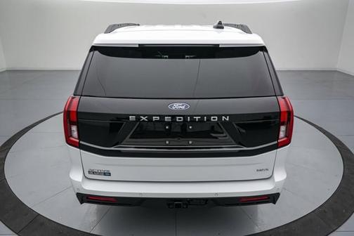 OXFORD WHITE 2025 Ford Expedition ACTIVE