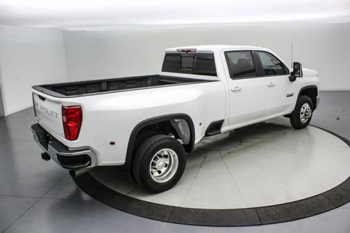 2025 Chevrolet Silverado 3500 LT