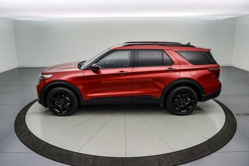 2024 Ford Explorer ST-LINE