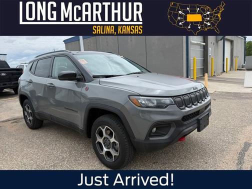 Sting Gray Clearcoat 2022 Jeep Compass TRAILHAWK