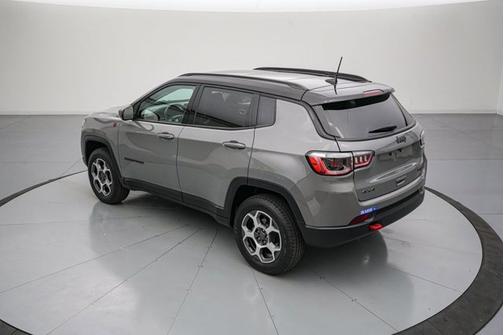 Sting Gray Clearcoat 2022 Jeep Compass TRAILHAWK