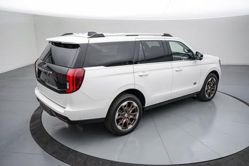 2025 Ford Expedition KING RANCH