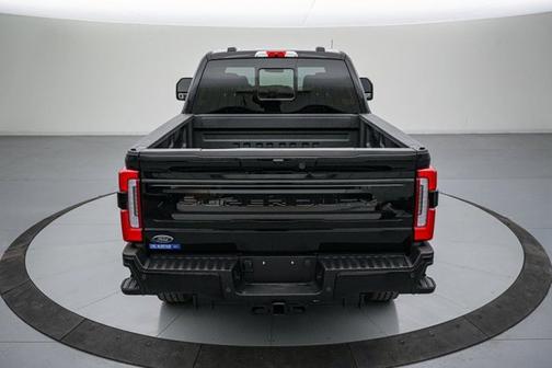 2025 Ford F-250 PLATINUM